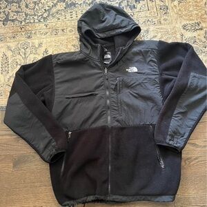 The North Face Mens Denali jacket with hold size X Large